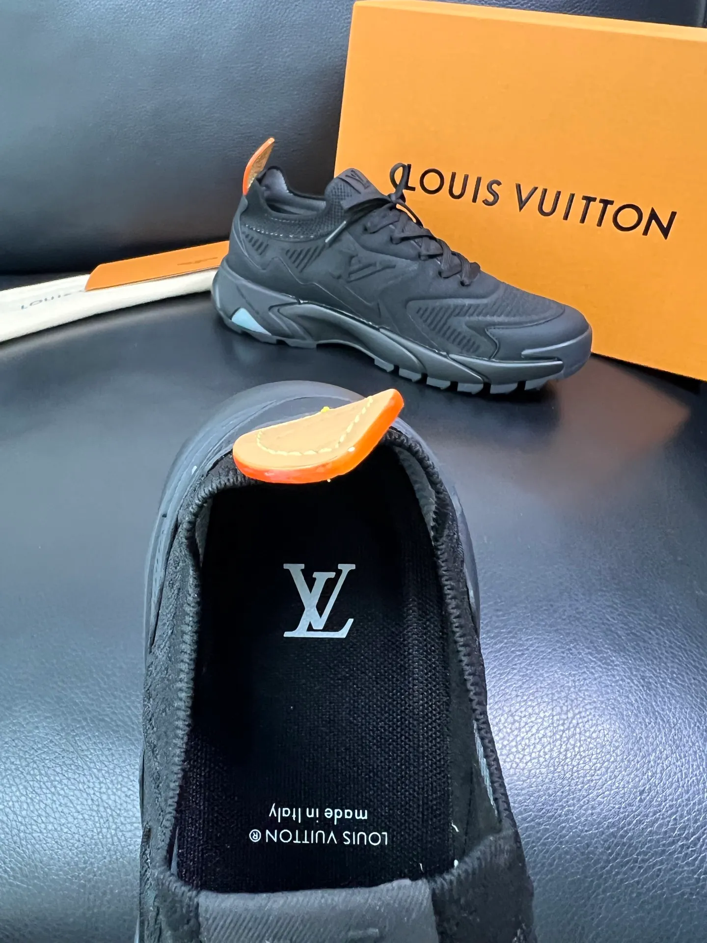 Men's shoes 💰660 Lv top purchasing Louis Vuitton Leather Shoes Counter Synchronization, imported fly woven fabrics from Italy, imported water-dyed cowhide lining, soles: original soles specially provided by the original factory, original factory follow-up orders, high quality, welcome to compare, code number 39-44 (custom-made 45) 85887